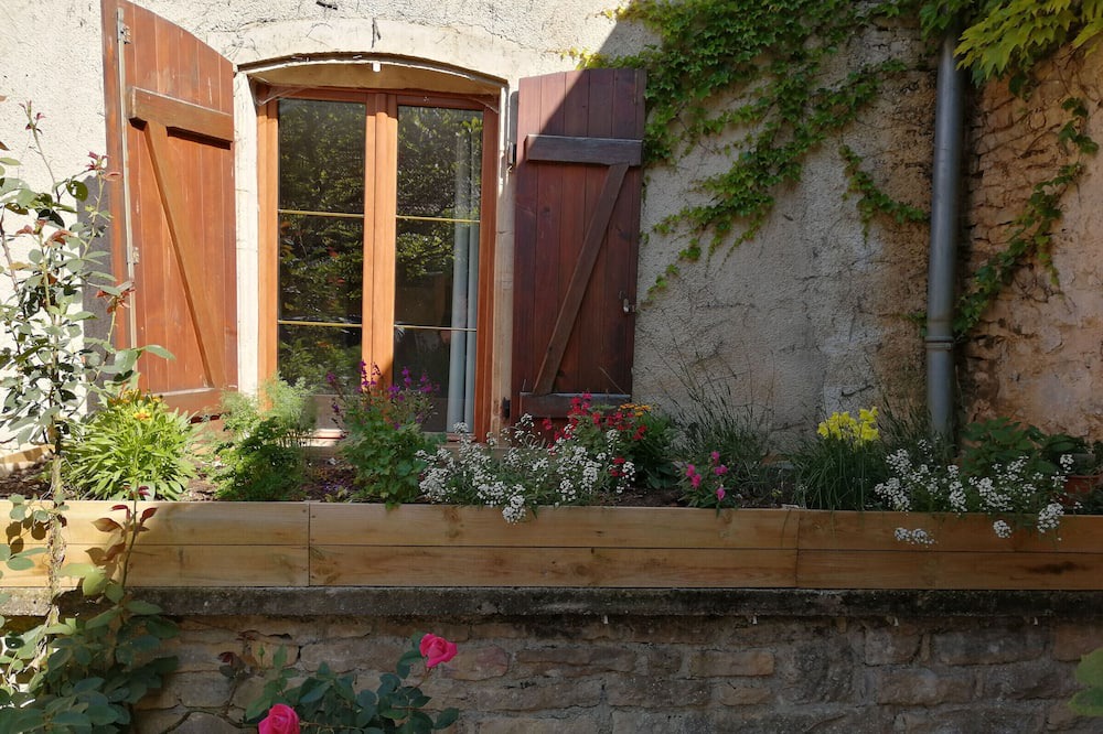 Photo of Outdoor in Cusey