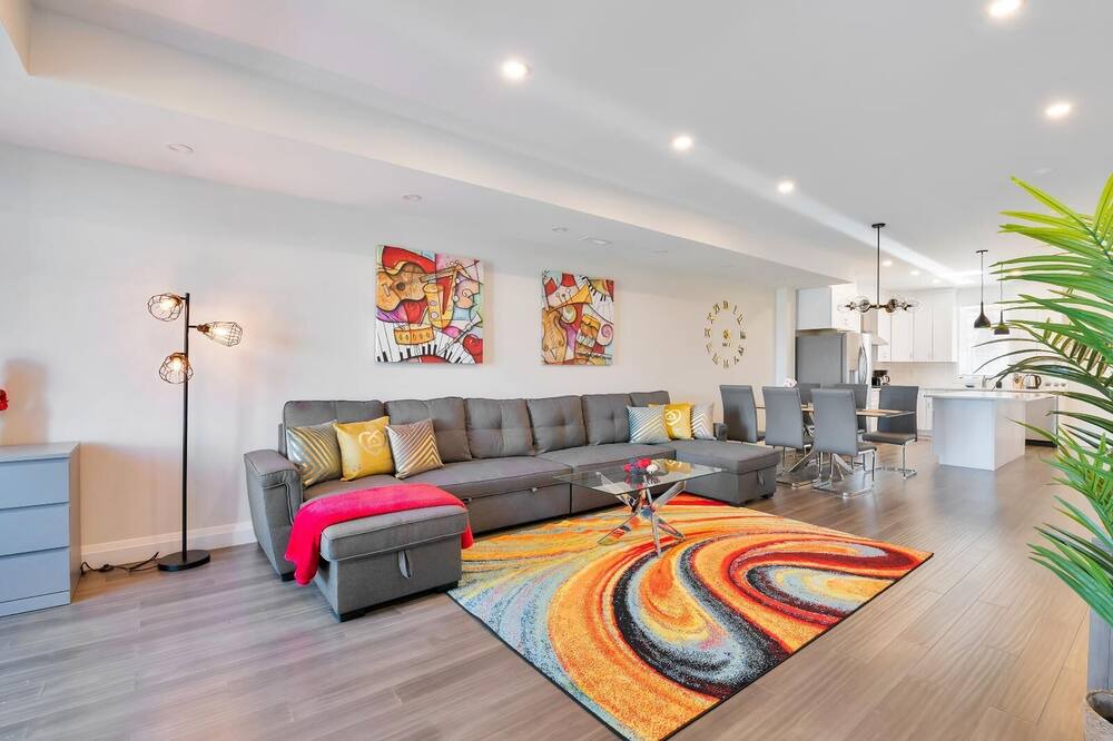Photo of Livingroom in Walkerville