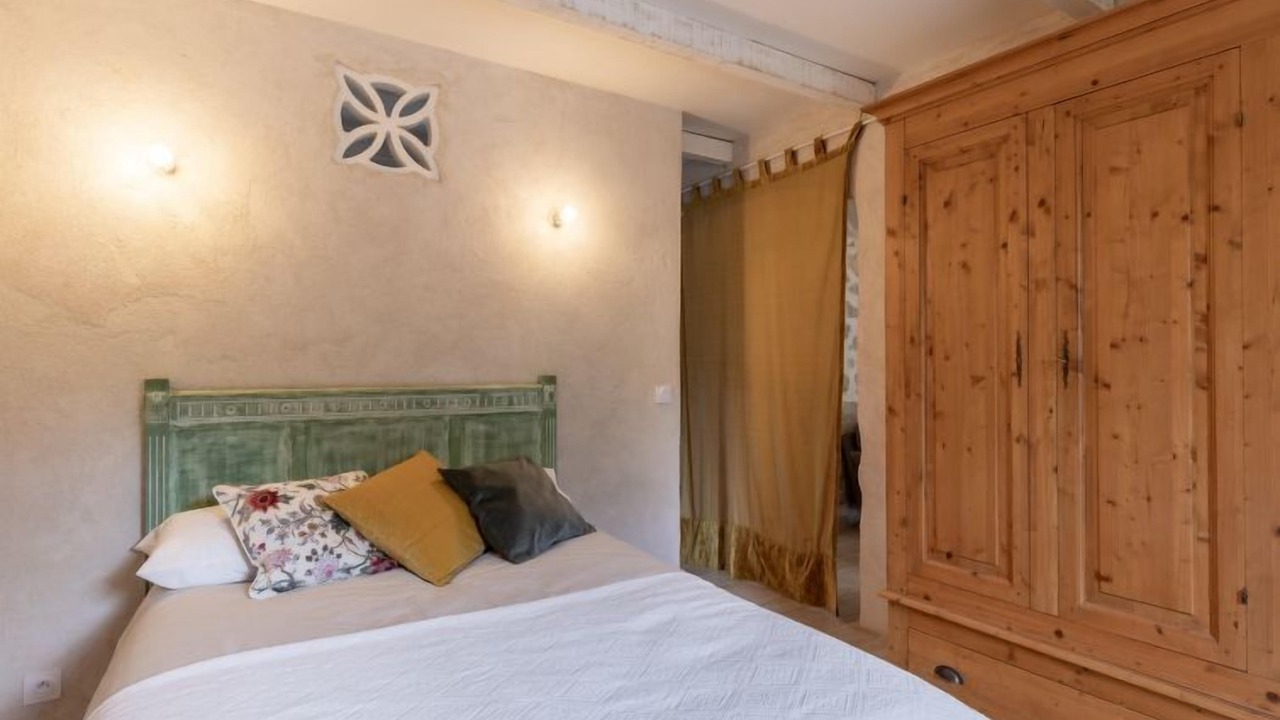 Photo of Others in Caderousse