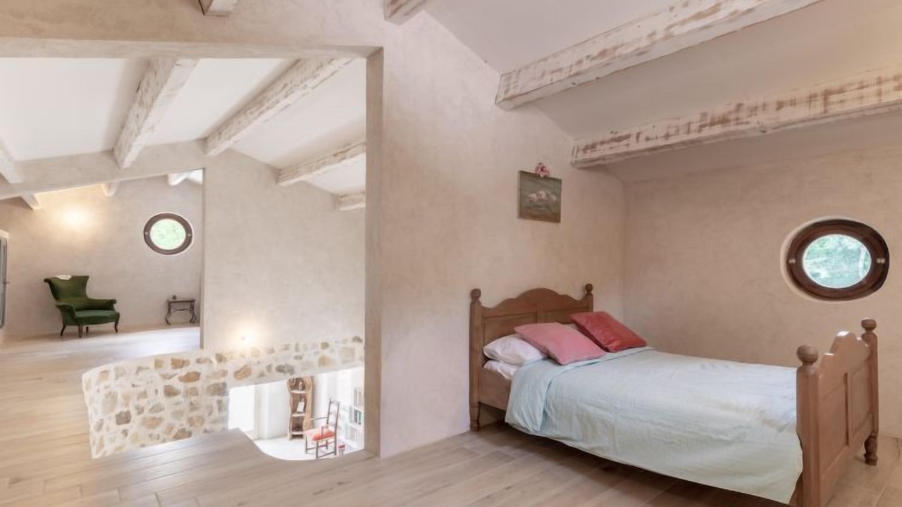 Photo of Others in Caderousse