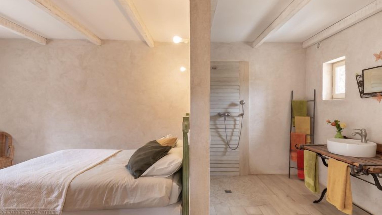 Photo of Others in Caderousse