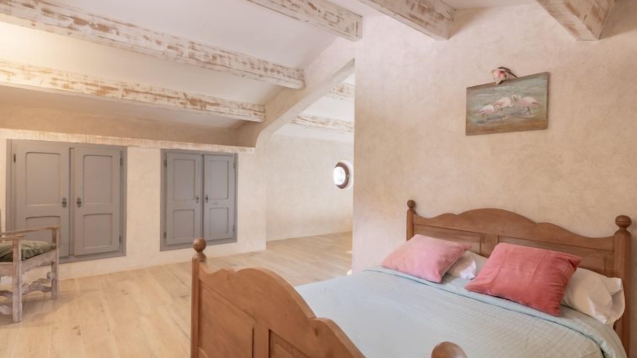 Photo of Others in Caderousse