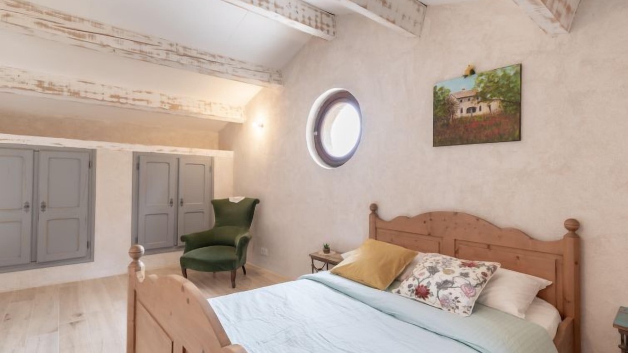 Photo of Others in Caderousse