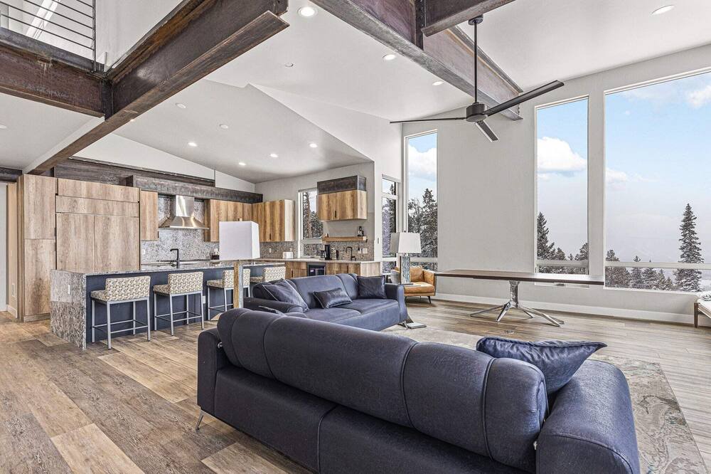 Photo of Livingroom in Woodmoor