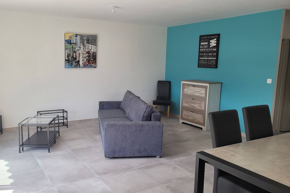 Photo of Livingroom in Les Mages