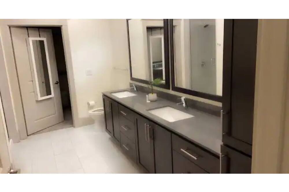 Photo of Bathroom in Grapevine
