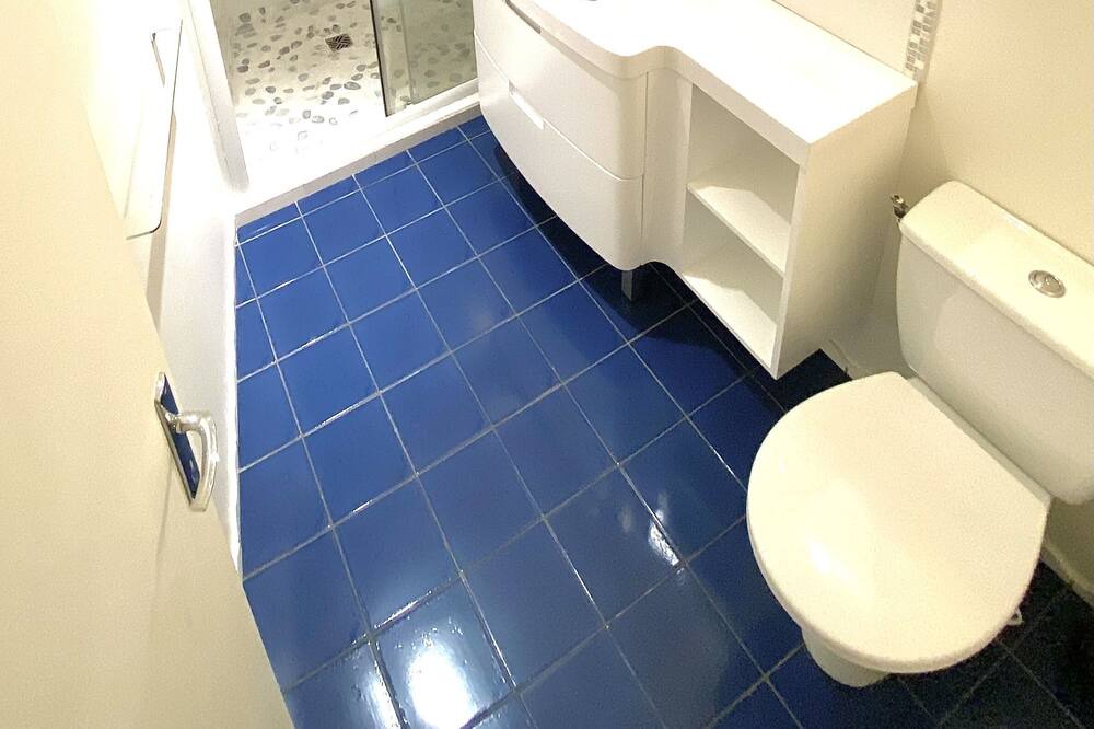 Photo of Bathroom in Lastours