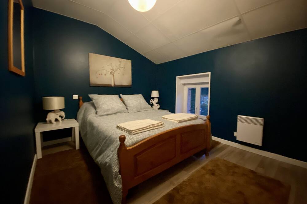 Photo of Bedroom in Lastours