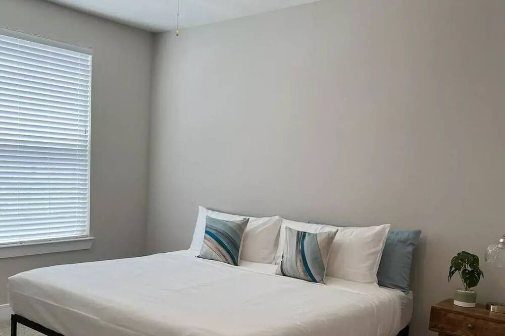 Photo of Bedroom in Addicks