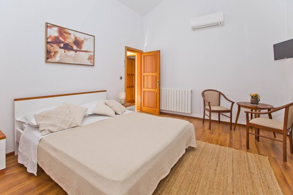 Photo of Bedroom in Bogomolje