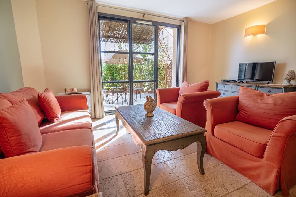 Photo of Livingroom in Saint-Laurent-de-la-Cabrerisse