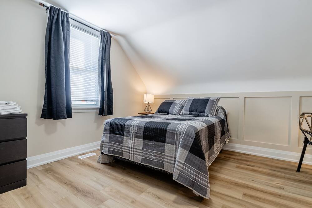 Photo of Bedroom in Hamilton