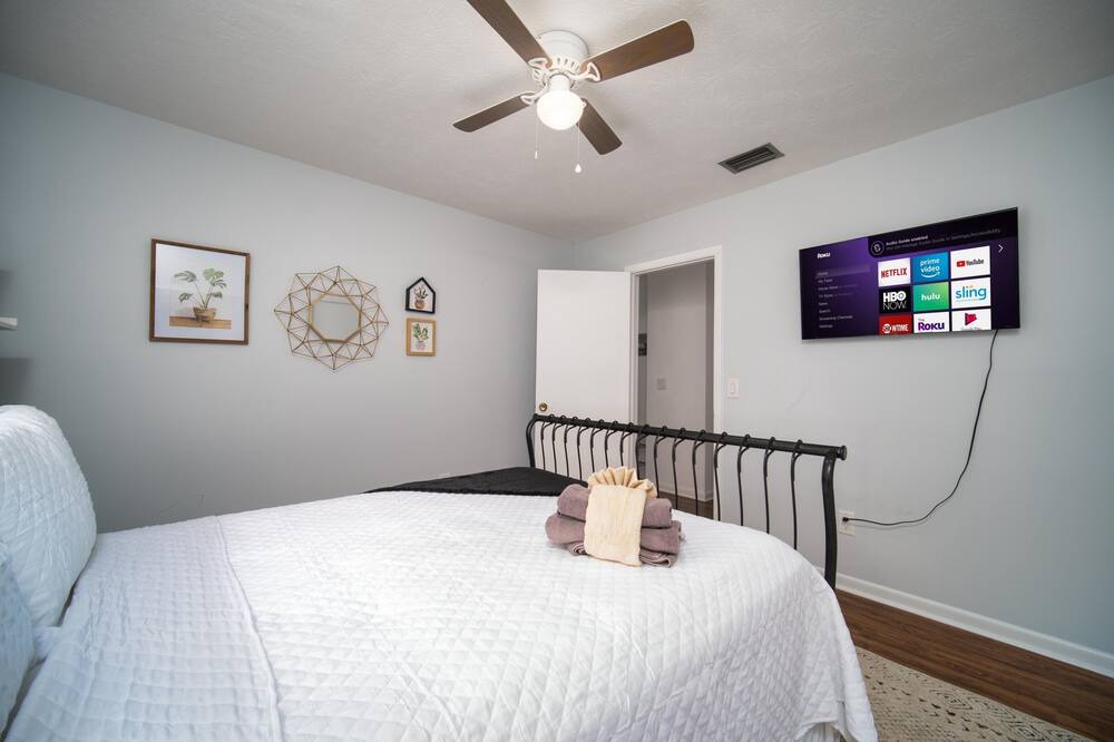 Photo of Bedroom in Orange Park