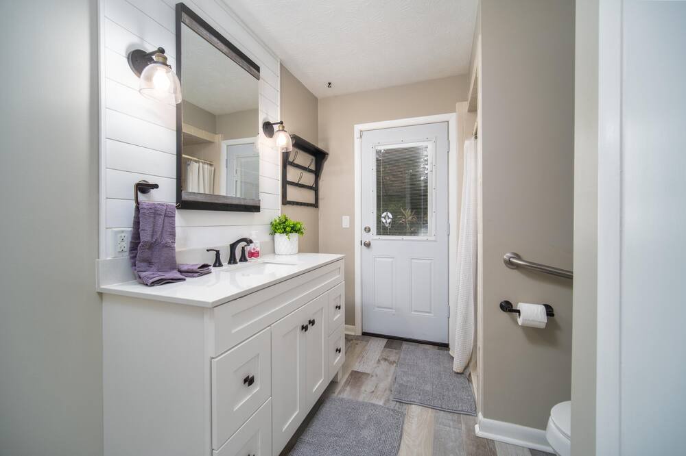 Photo of Bathroom in Orange Park