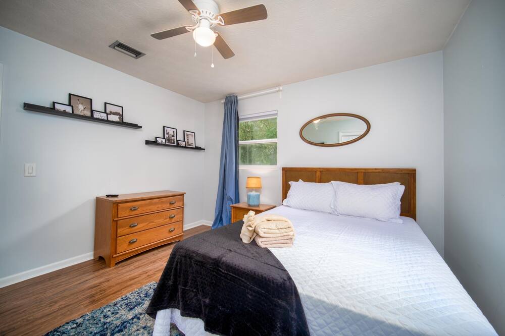 Photo of Bedroom in Orange Park