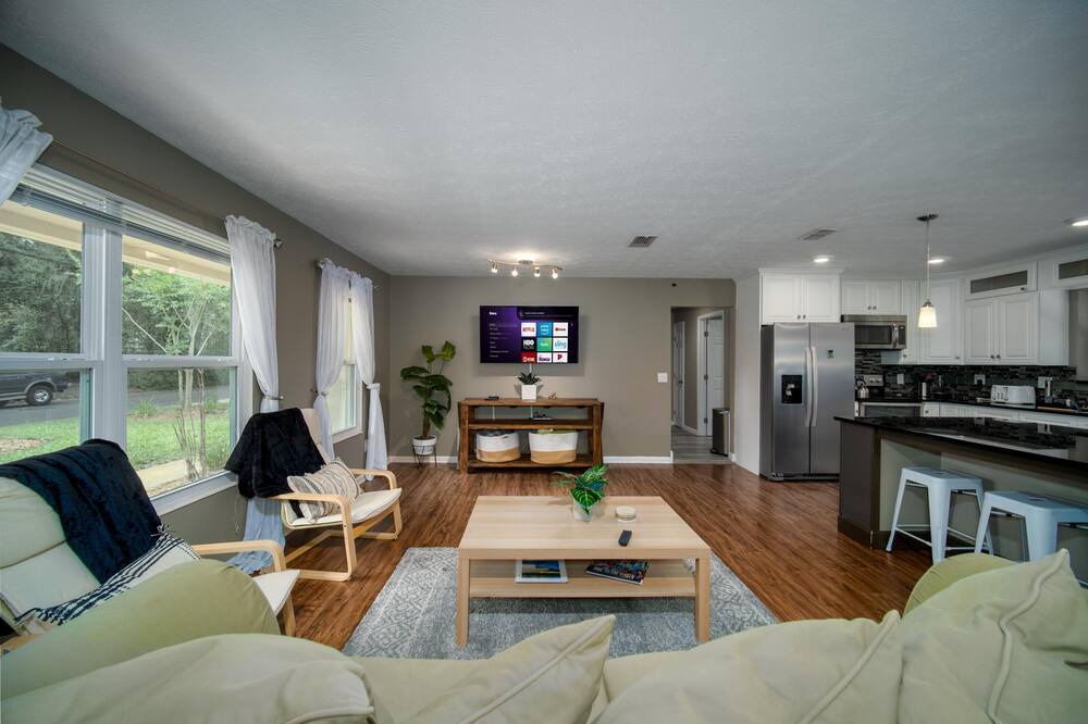 Photo of Livingroom in Orange Park