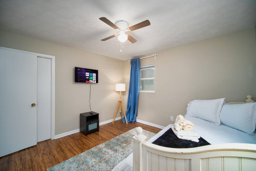 Photo of Bedroom in Orange Park