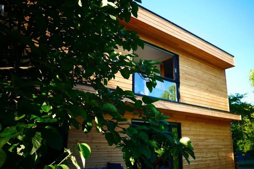 Photo of Outdoor in Saint-Quentin-en-Tourmont