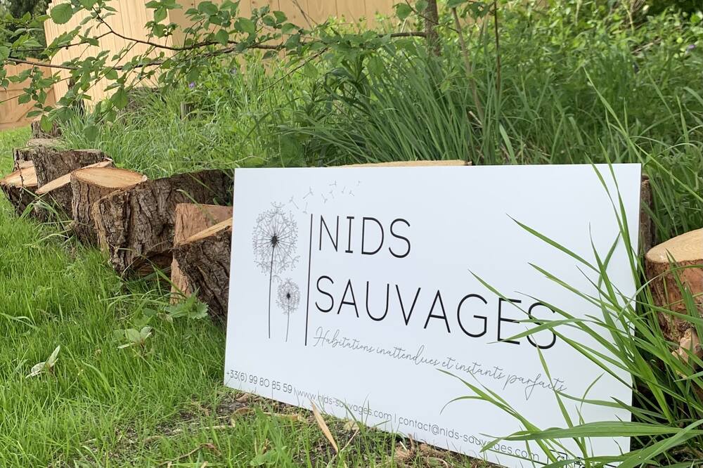 Photo of Outdoor in Saint-Quentin-en-Tourmont