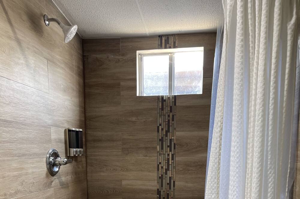 Photo of Bathroom in Bonanza