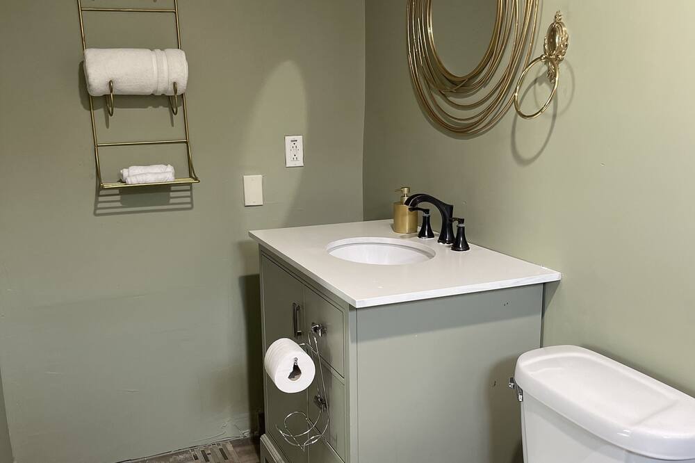 Photo of Bathroom in Bonanza