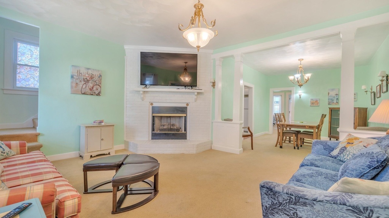 Photo of Bedroom in Willoughby Spit