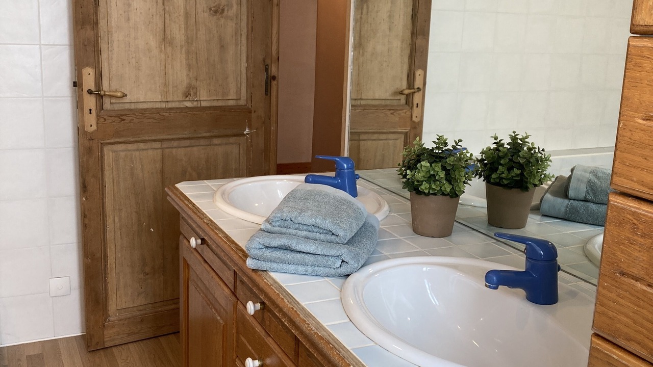 Photo of Others in Lagord