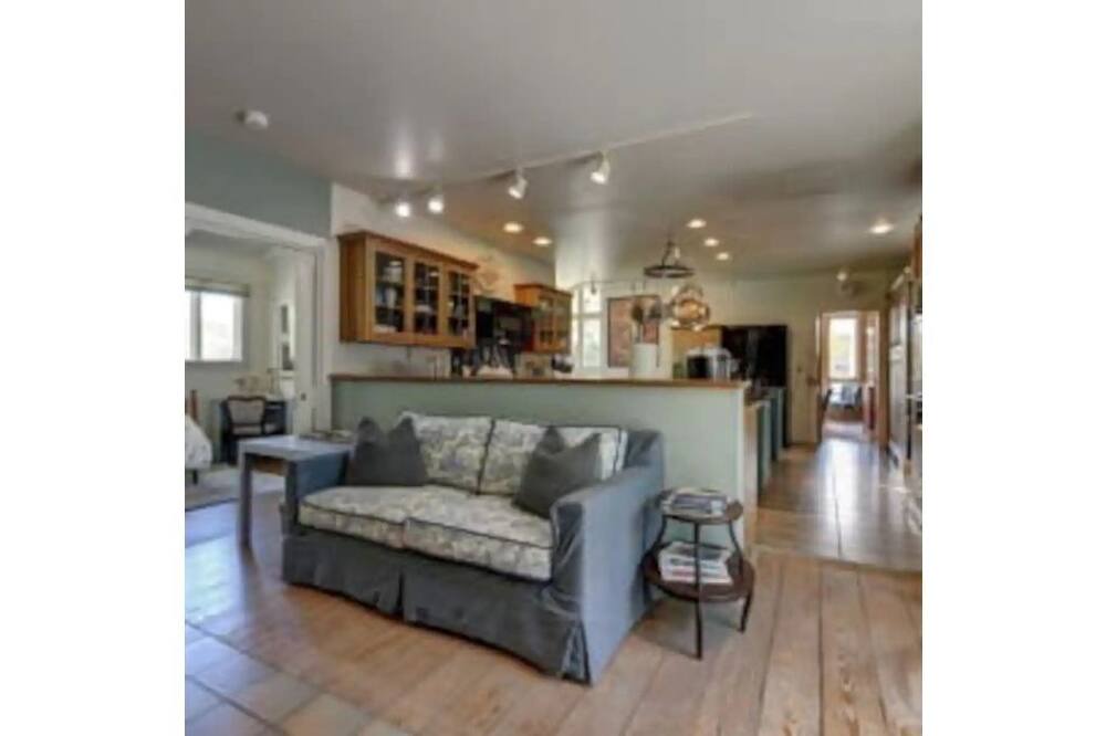 Photo of Livingroom in Williamstown