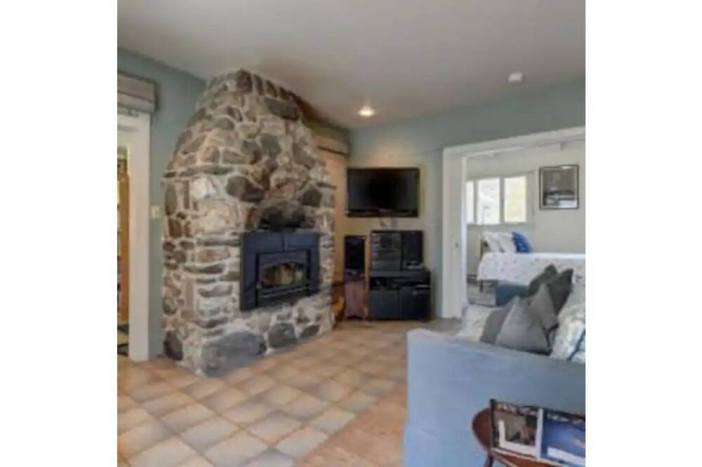 Photo of Livingroom in Williamstown