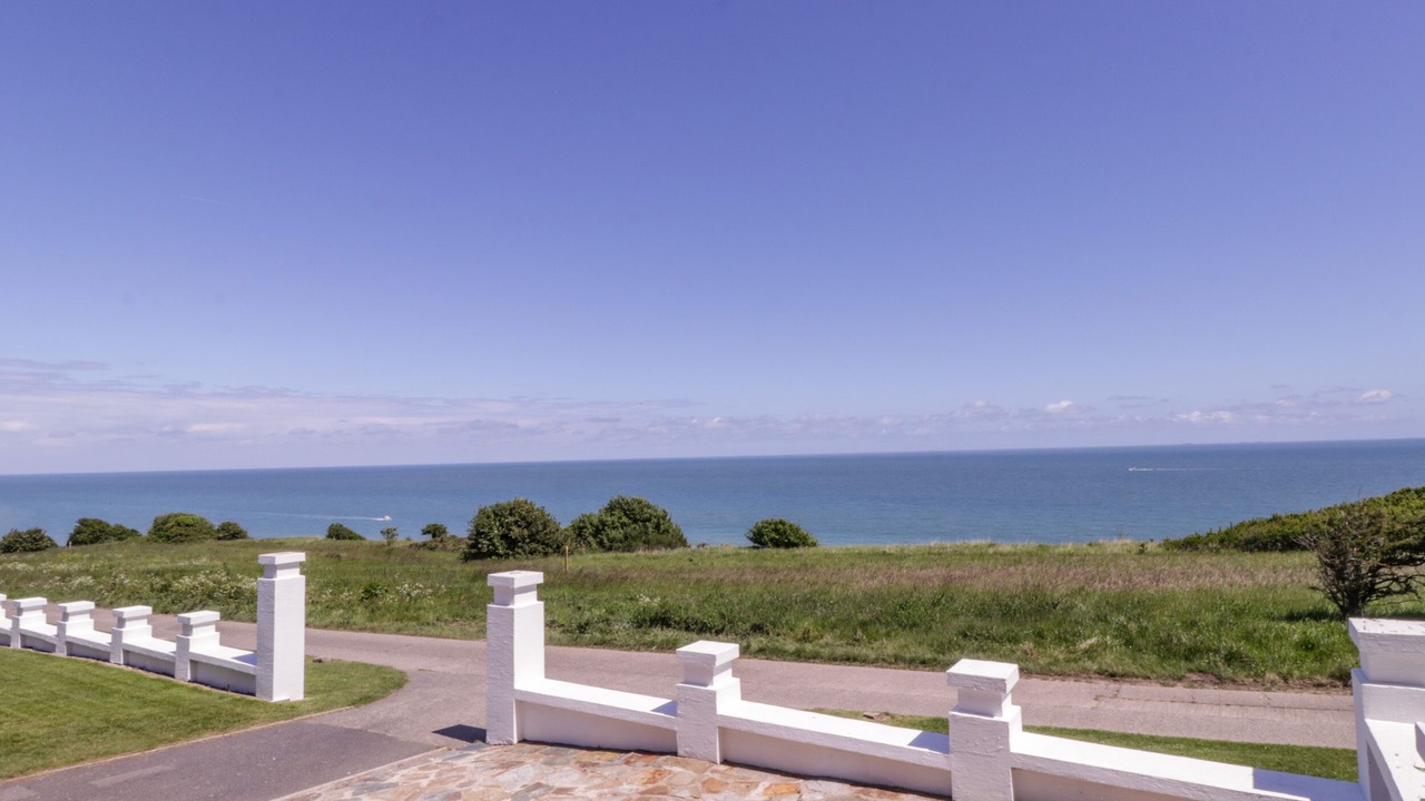 Photo of Others in Martin