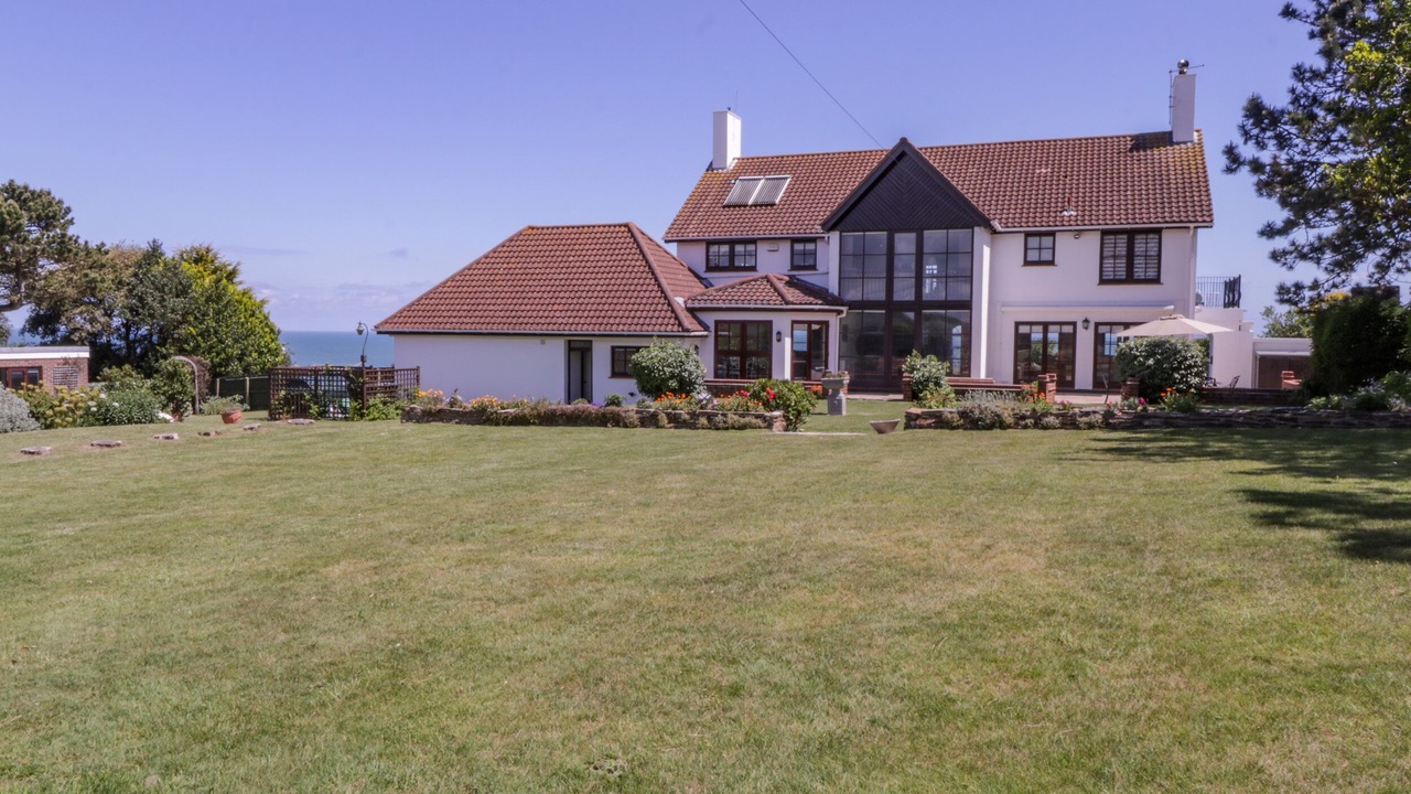 Photo of Others in Martin