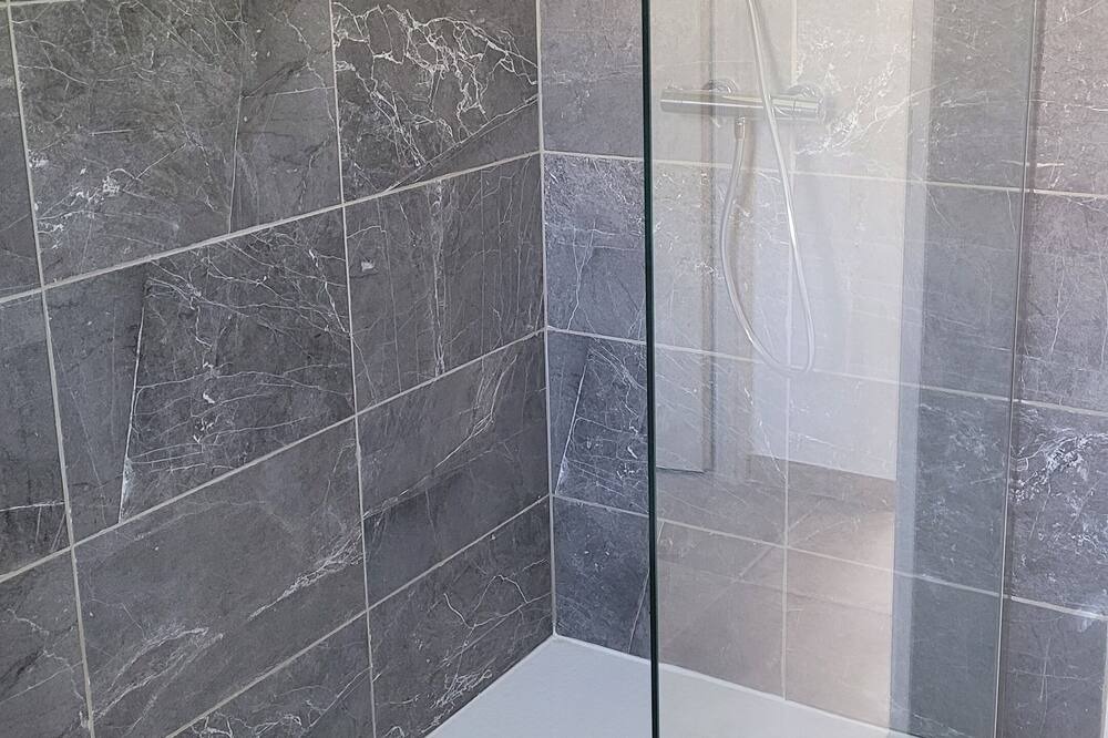Photo of Bathroom in Les Mages