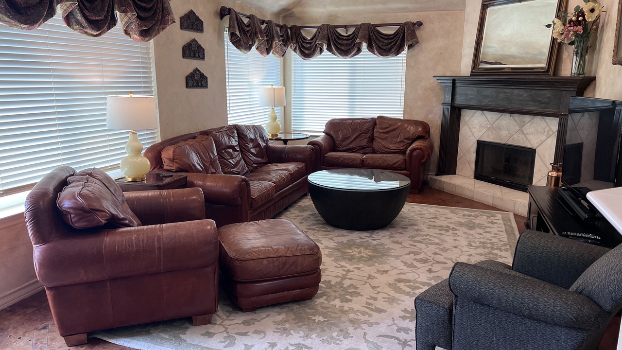Photo of Livingroom in Austin Hills