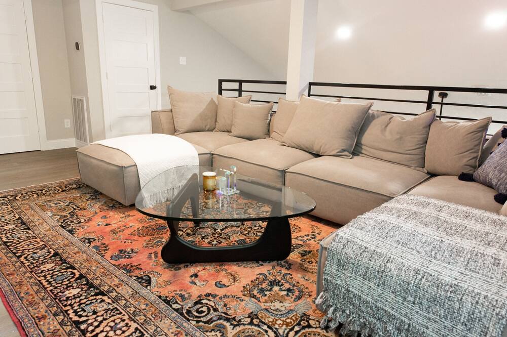 Photo of Livingroom in Grogan's Mill