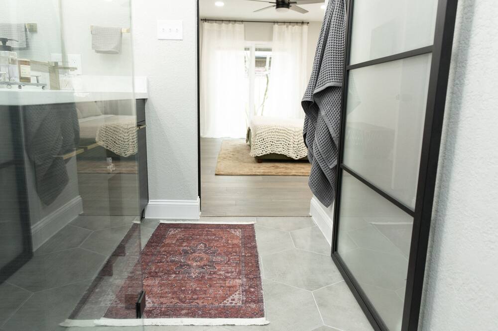 Photo of Bedroom in Grogan's Mill