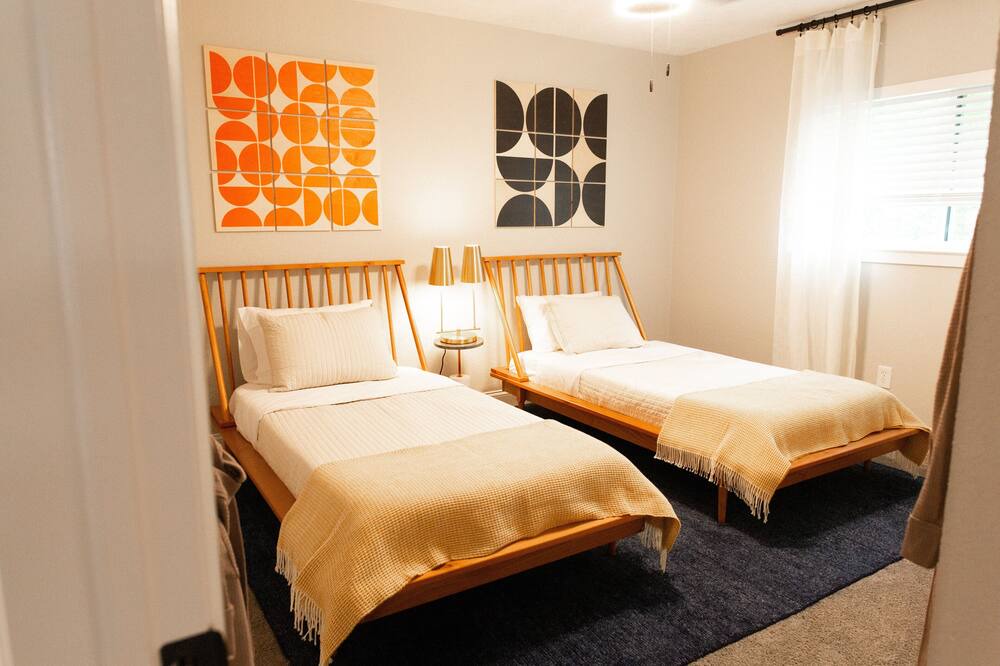 Photo of Bedroom in Grogan's Mill