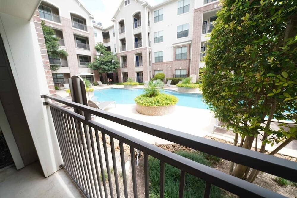 Photo of Patio Balcony in Memorial City