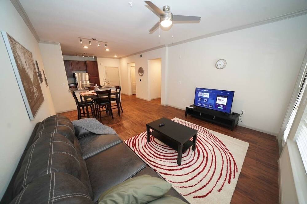 Photo of Livingroom in Memorial City