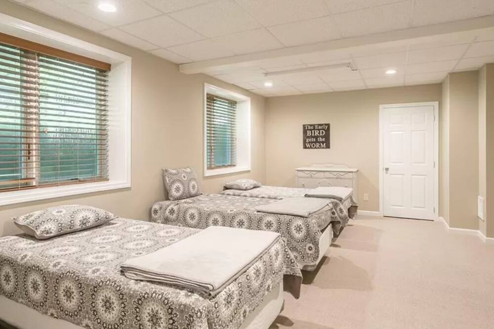 Photo of Bedroom in Bushnell Basin