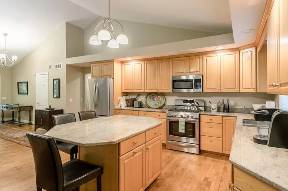 Photo of Bedroom in Bushnell Basin