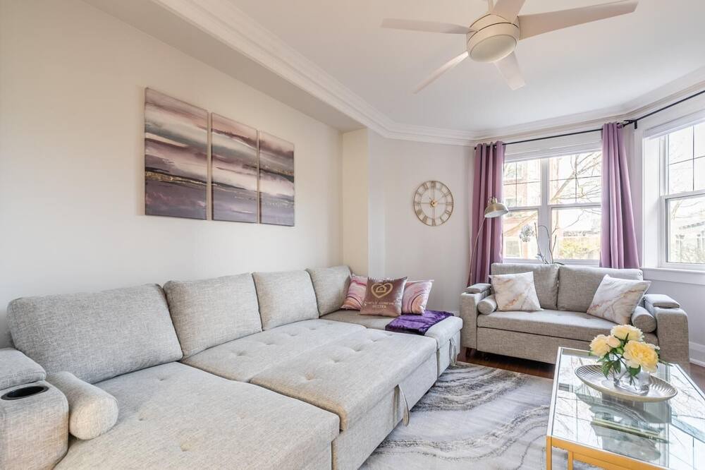 Photo of Livingroom in Saint Clair West Village