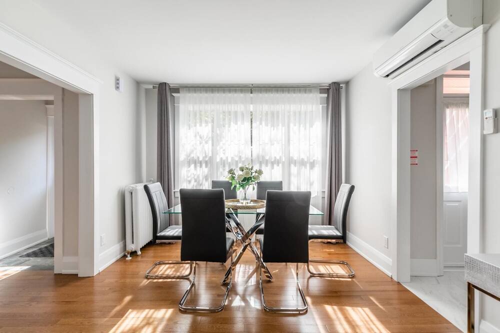 Photo of Livingroom in Saint Clair West Village