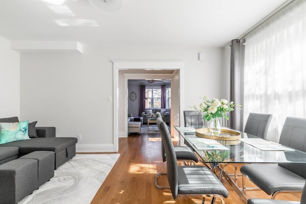 Photo of Livingroom in Saint Clair West Village