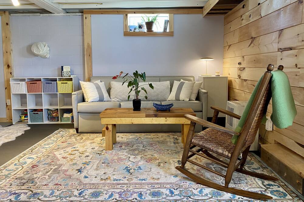 Photo of Livingroom in Suttons Bay