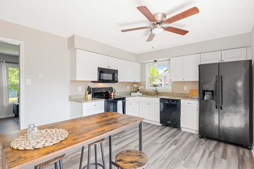 Photo of Kitchen in Chesterfield