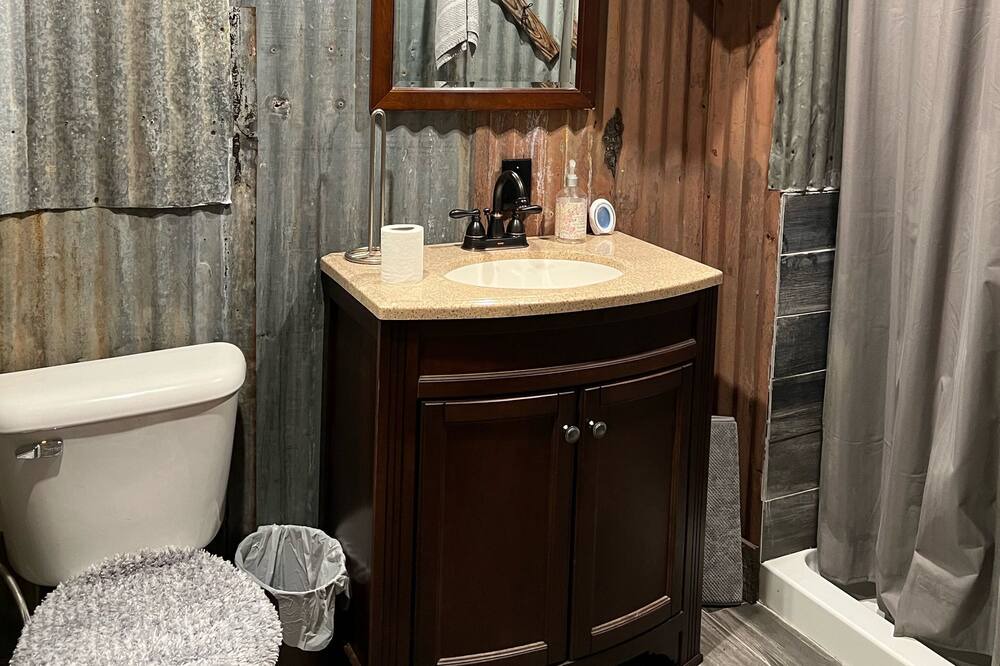 Photo of Bathroom in Durant