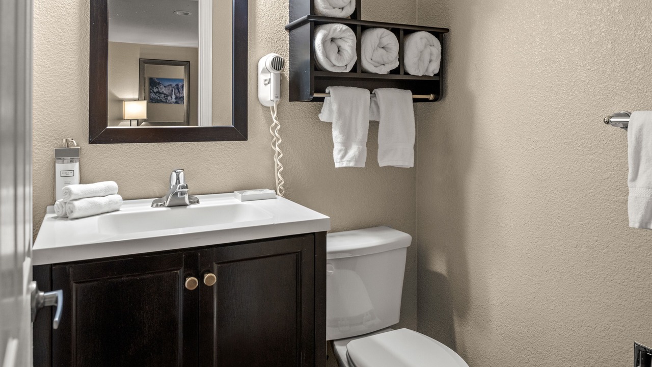 Photo of Bathroom in Groveland