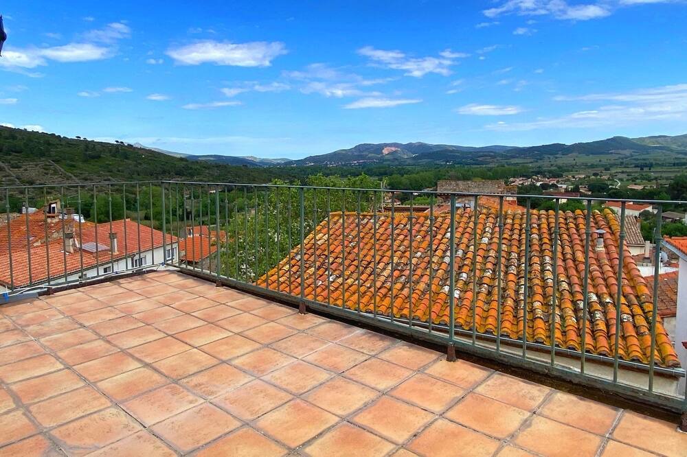 Photo of Patio Balcony in Latour-de-France