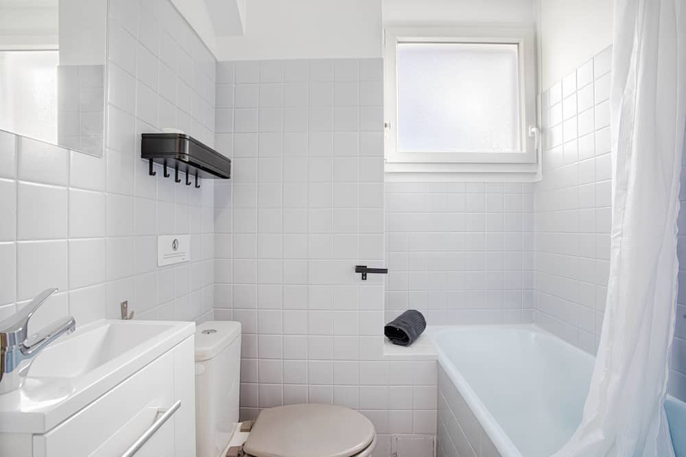 Photo of Bathroom in Flers