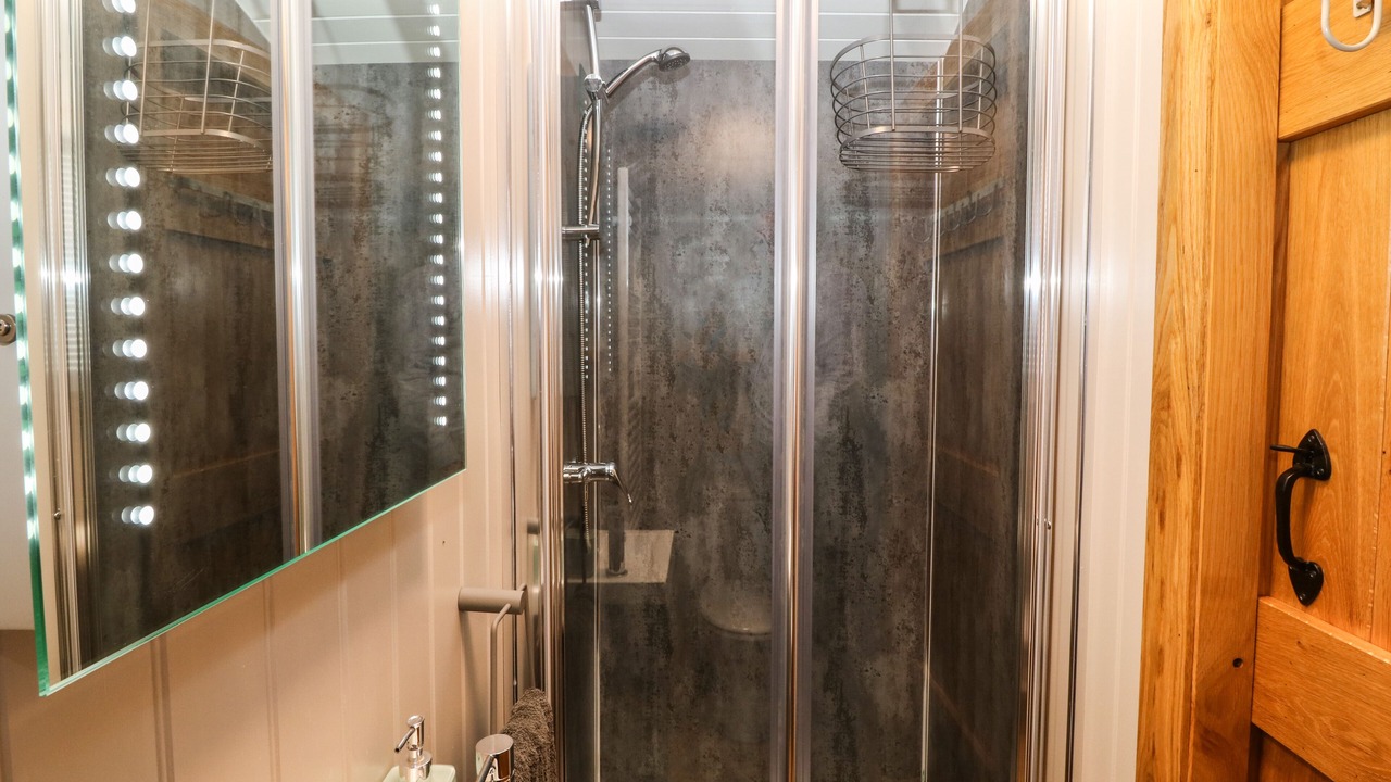 Photo of Bathroom in Llanfachraeth